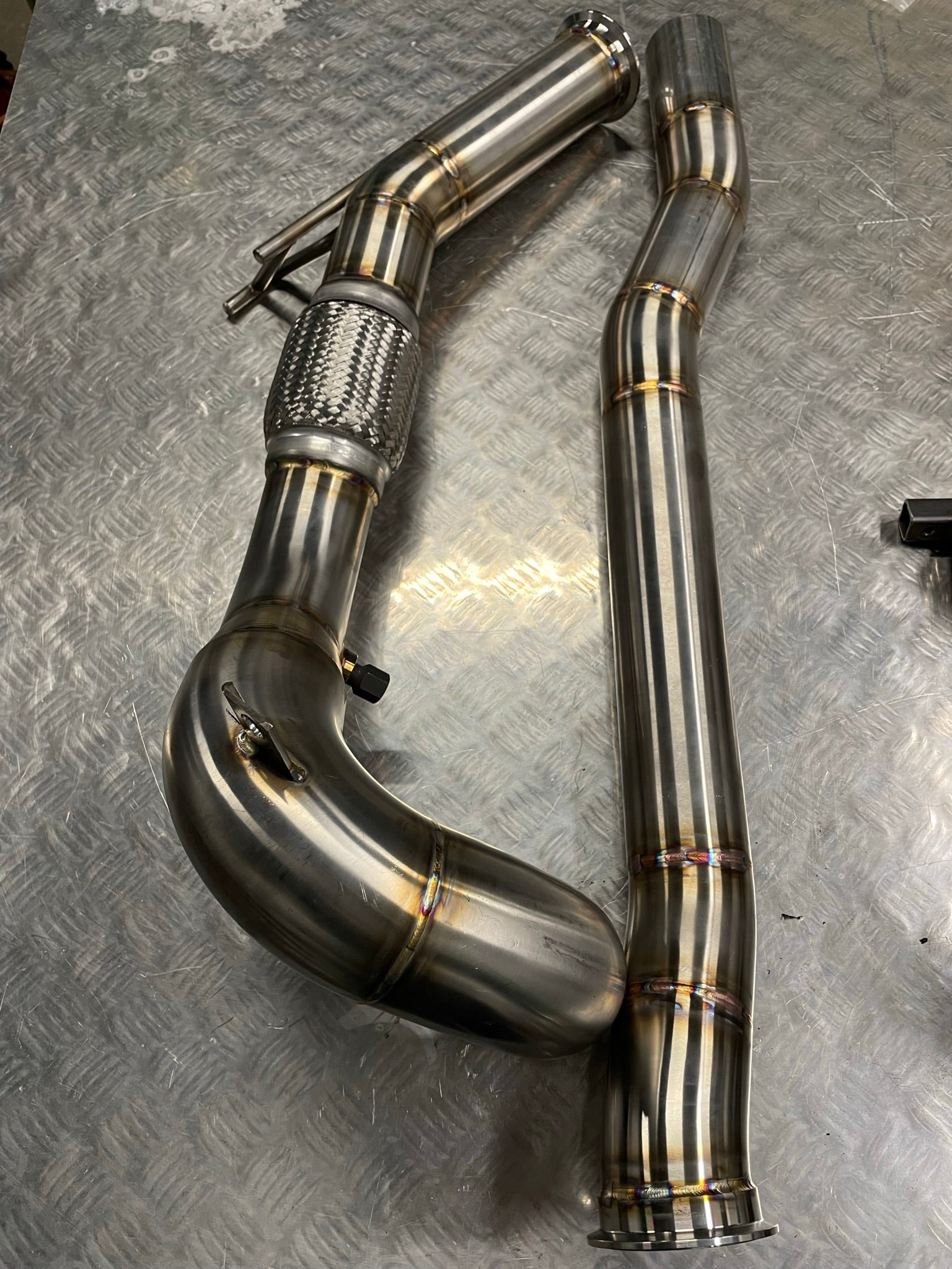3.5" Decat Downpipe - VW Golf MK7 R 2.0 TSI 300PS